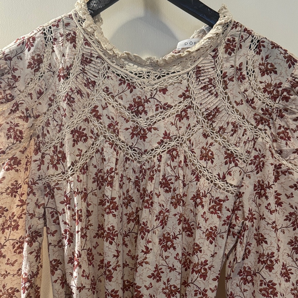 Doen Cream Maxi Dress with Burgundy Floral Print and Lace Trim - Picture 3 of 7